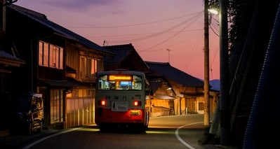 えっ！女子高生にひとりで行かせるの？